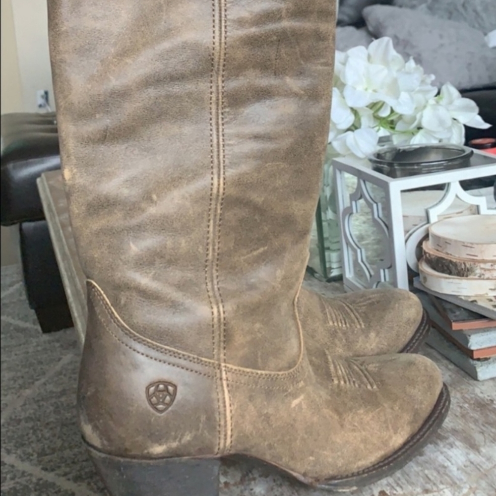 Ariat Knee High Boots 👢